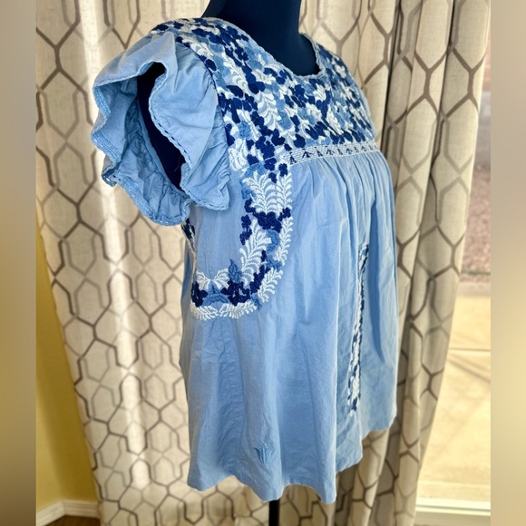 EUC J. Marie Blue Floral Embroidered Flutter Sleeve Peasant Top - Picture 10 of 15
